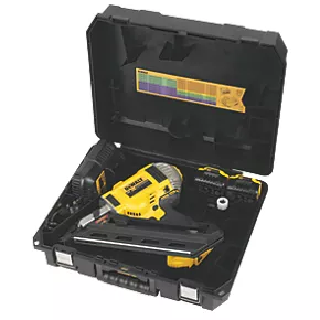 DeWalt DCN692P2-GB 90mm 18V 2 x 5.0Ah Li-Ion XR Brushless First Fix Cordless Nail Gun - Image 4