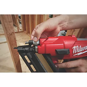 Milwaukee M18FFN-0C 3.3mm 18V Li-Ion RedLithium Brushless First Fix Cordless Nail Gun - Bare - Image 5